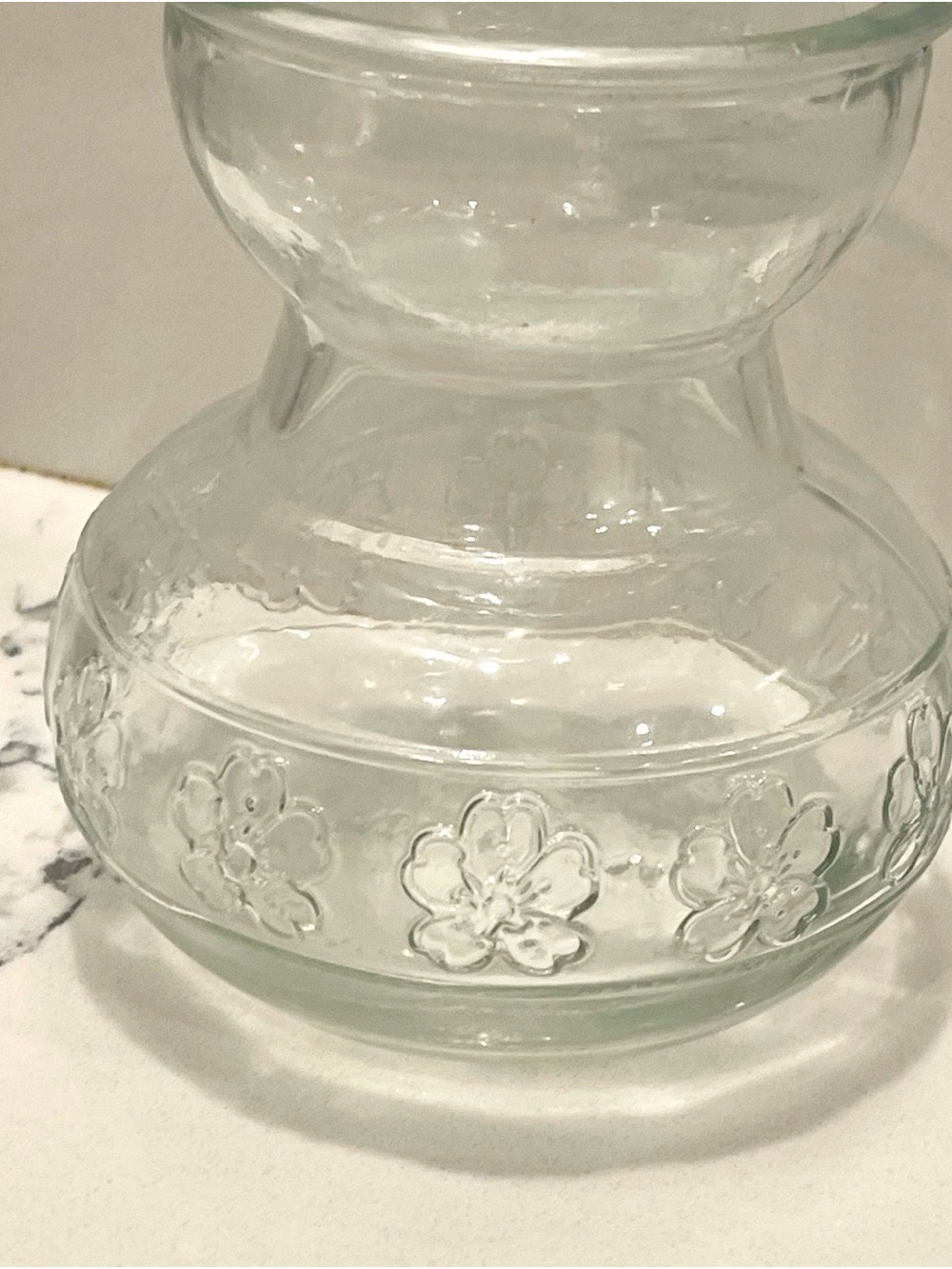 2 cute small vases - Picture 2 of 4